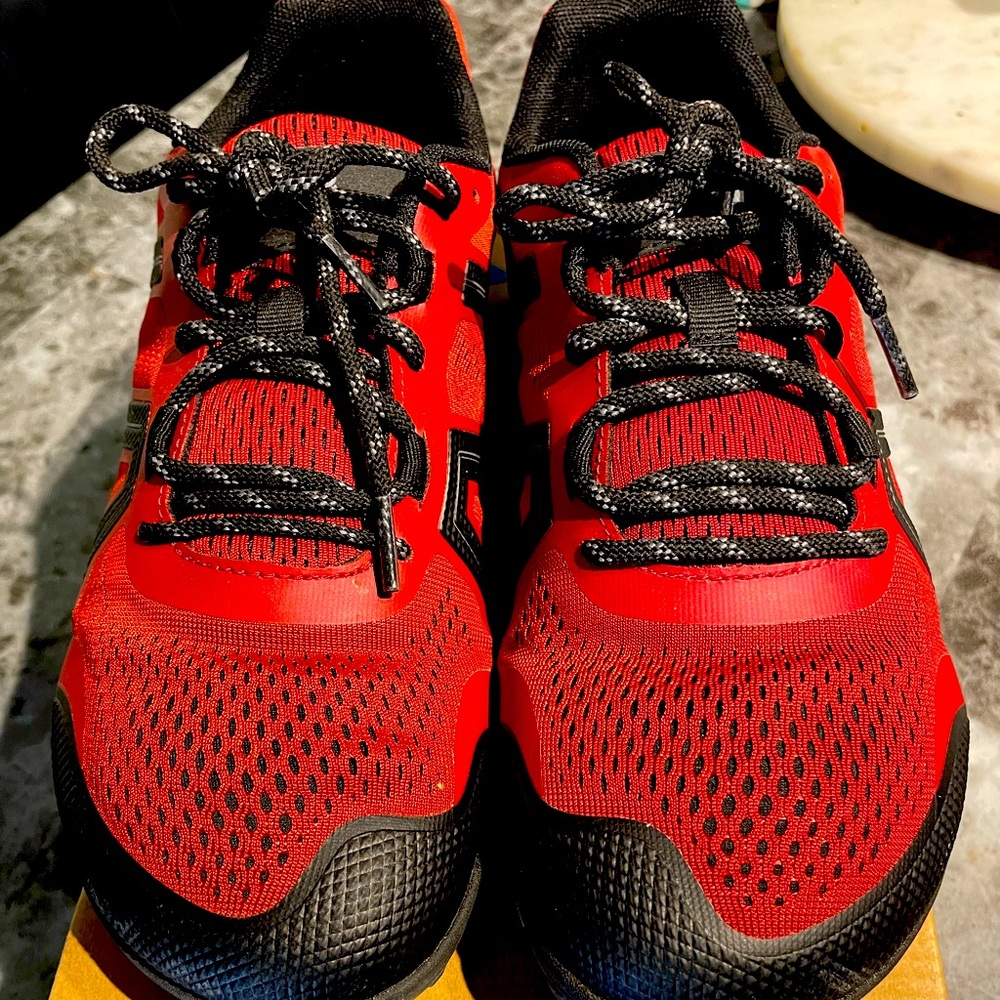 Xero Men's Mesa Trail Running Shoes Red, Size 9M, 11W barefoot shoes